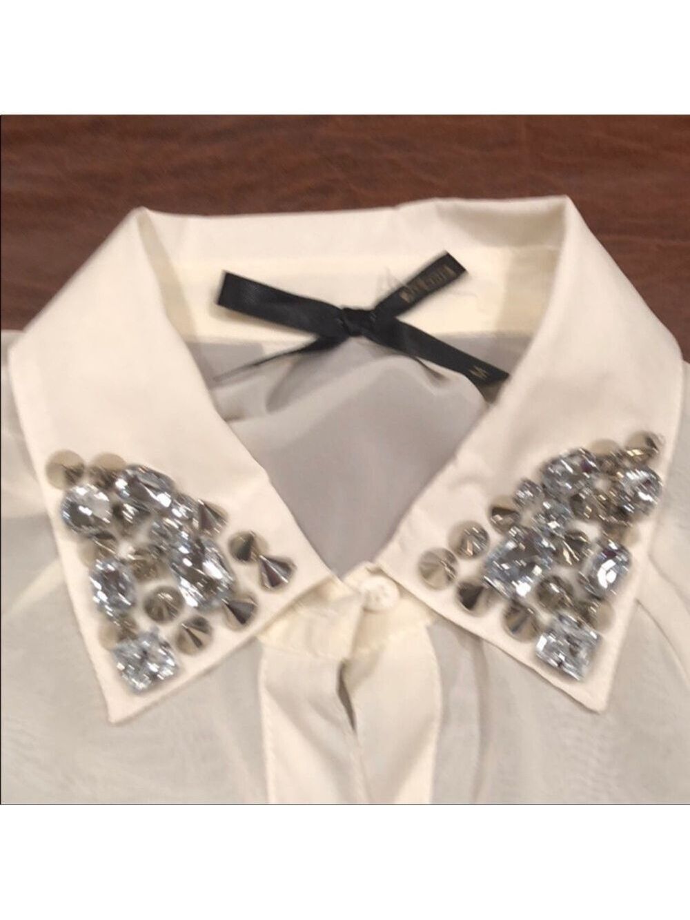 ALI & KRIS  NWT! Fantastic Vanilla Sheer Blouse w/ Collar Bling! Size M - Picture 5 of 9